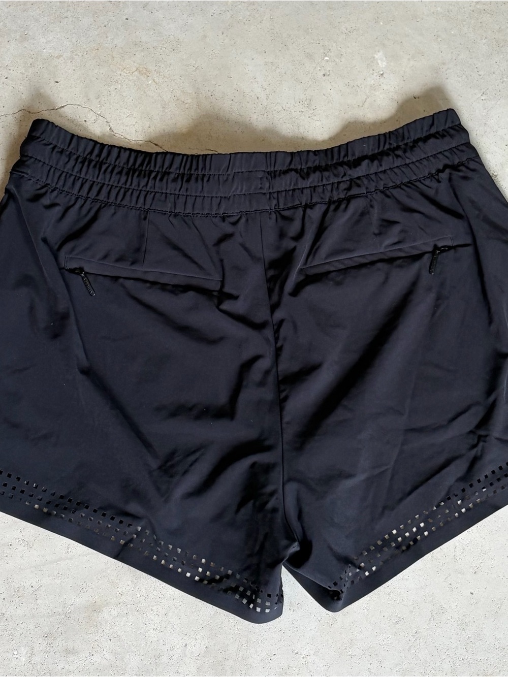 Athleta Run Shorts Black Size 6 Activewear Drawstring Waist- RN 54023 - Picture 2 of 7